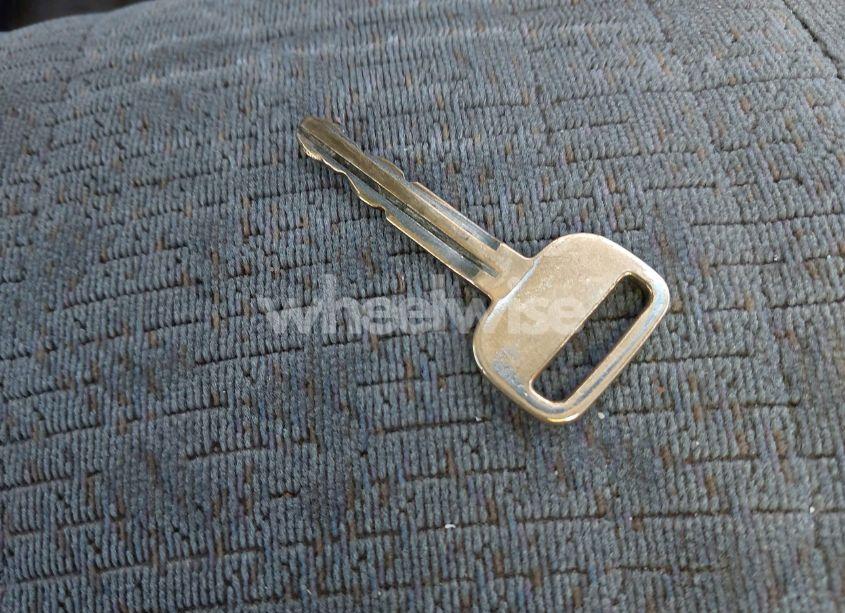 Photo 11 of 2004 Toyota Tundra LIMITED V8 (VIN 5TBET38184S444542)