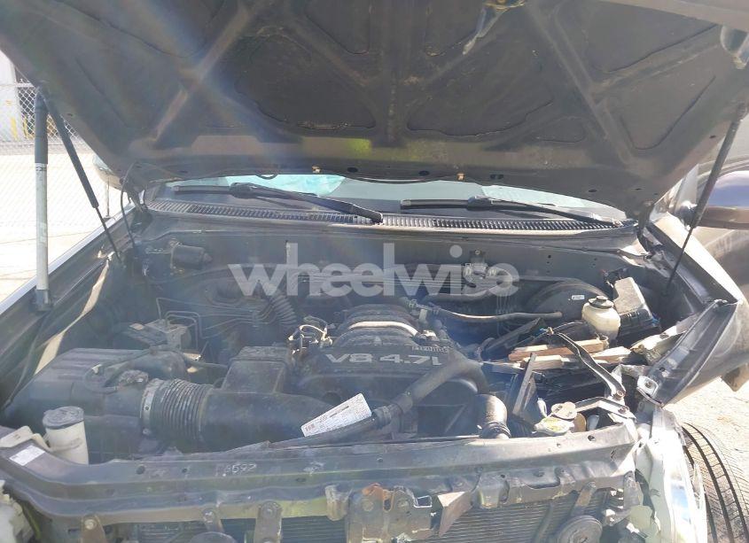 Photo 10 of 2005 Toyota Tundra LIMITED V8 (VIN 5TBET38185S478675)