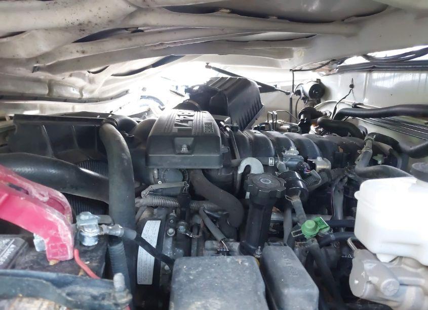 Photo 10 of 2005 Toyota Tundra LIMITED V8 (VIN 5TBET38185S496223)