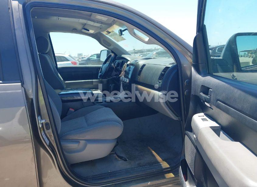 Photo 5 of 2007 Toyota Tundra SR5 4.7L V8 (VIN 5TBET54127S456188)