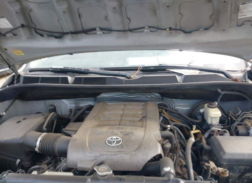 Photo 10 of 2007 Toyota Tundra SR5 5.7L V8 (VIN 5TBEV54117S461019)