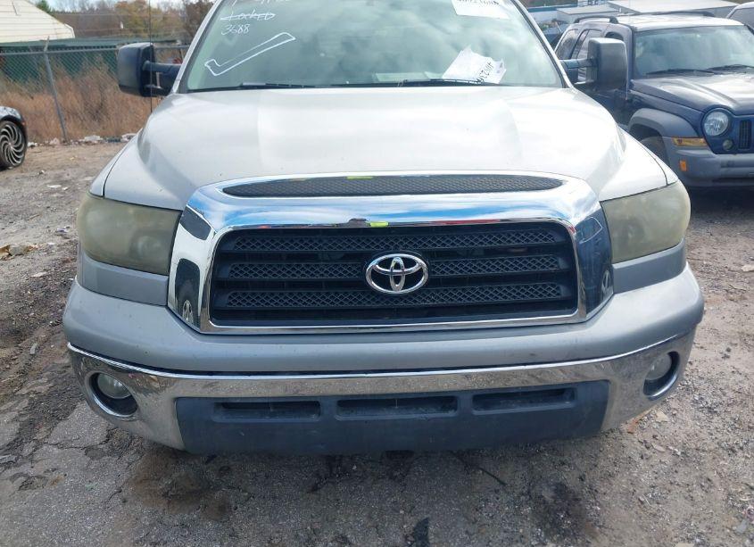 Photo 13 of 2007 Toyota Tundra SR5 5.7L V8 (VIN 5TBEV54117S461019)