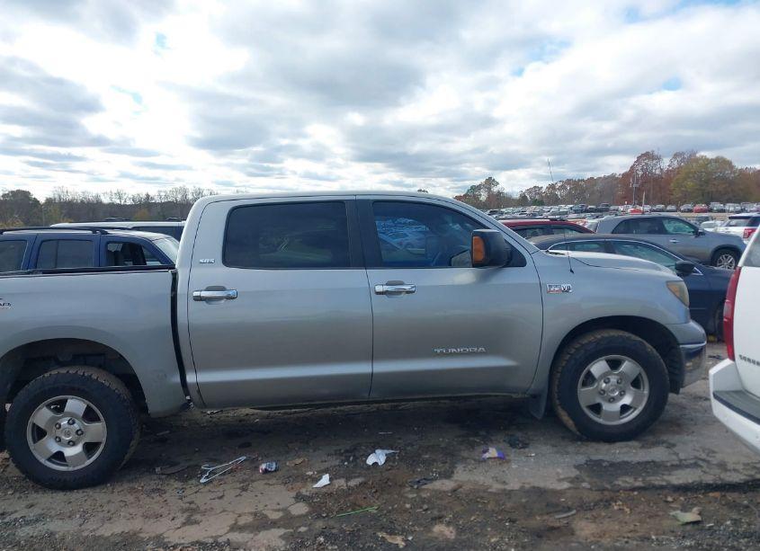 Photo 14 of 2007 Toyota Tundra SR5 5.7L V8 (VIN 5TBEV54117S461019)