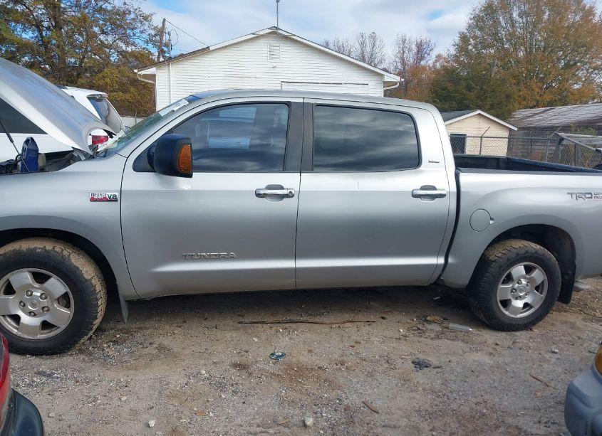 Photo 15 of 2007 Toyota Tundra SR5 5.7L V8 (VIN 5TBEV54117S461019)