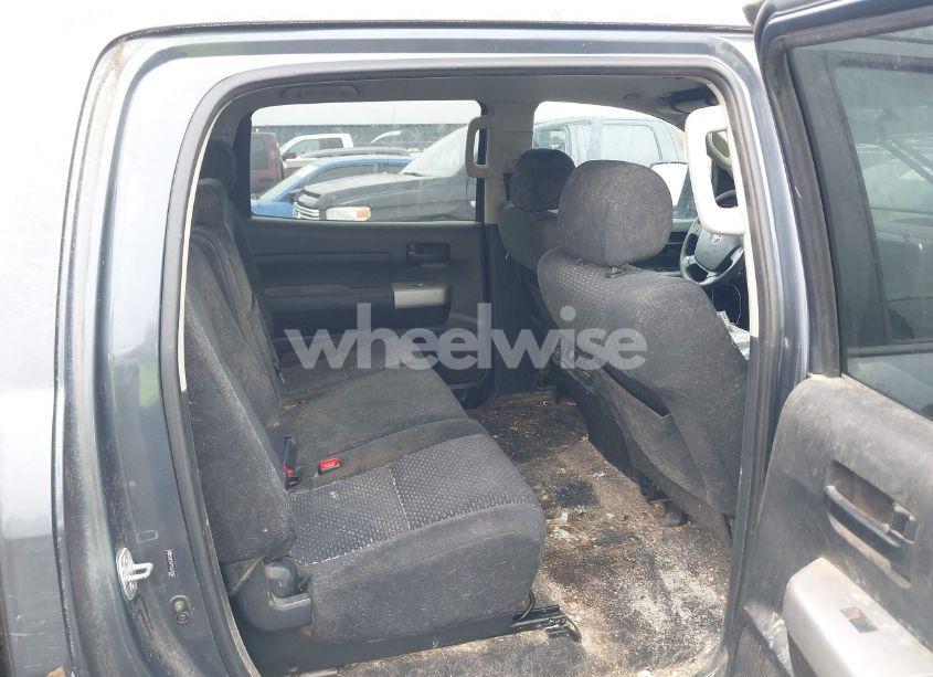 Photo 8 of 2007 Toyota Tundra SR5 5.7L V8 (VIN 5TBEV54117S472263)