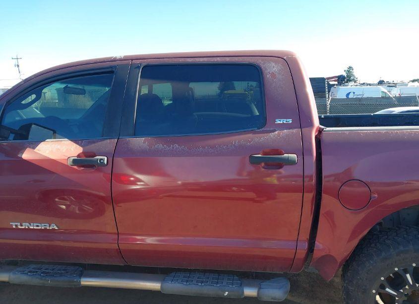 Photo 14 of 2007 Toyota Tundra SR5 5.7L V8 (VIN 5TBEV54137S463869)