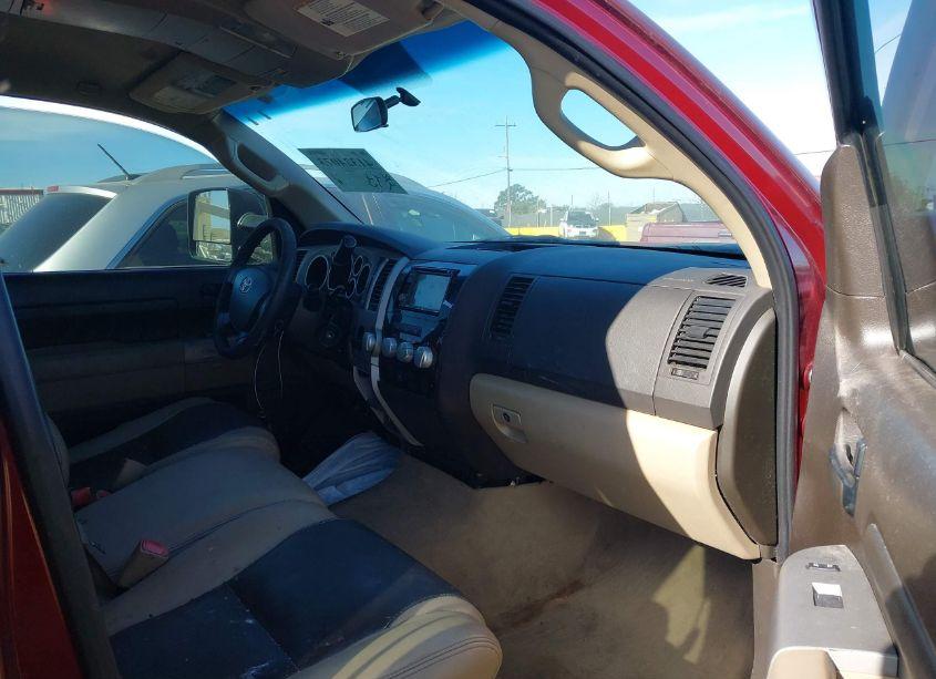 Photo 5 of 2007 Toyota Tundra SR5 5.7L V8 (VIN 5TBEV54137S463869)