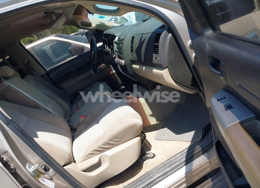 Photo 5 of 2007 Toyota Tundra SR5 5.7L V8 (VIN 5TBEV54147S465727)