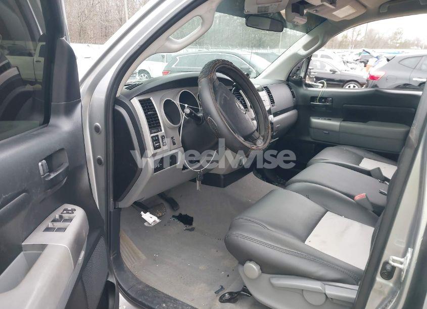 Photo 5 of 2008 Toyota Tundra BASE 5.7L V8 (VIN 5TBEV54158S477984)