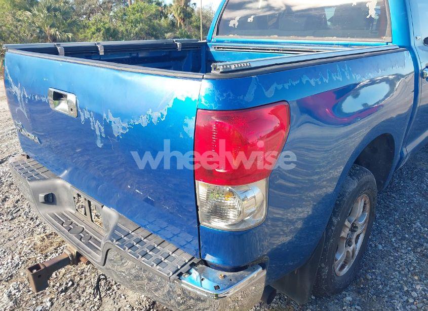 Photo 21 of 2007 Toyota Tundra SR5 5.7L V8 (VIN 5TBEV54167S466491)