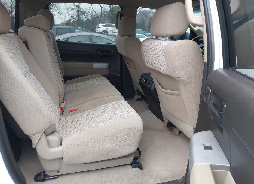 Photo 8 of 2007 Toyota Tundra SR5 5.7L V8 (VIN 5TBEV54177S467245)