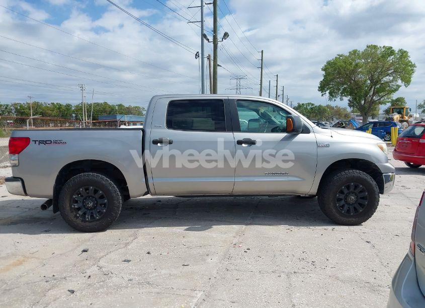 Photo 13 of 2007 Toyota Tundra SR5 5.7L V8 (VIN 5TBEV54197S457462)
