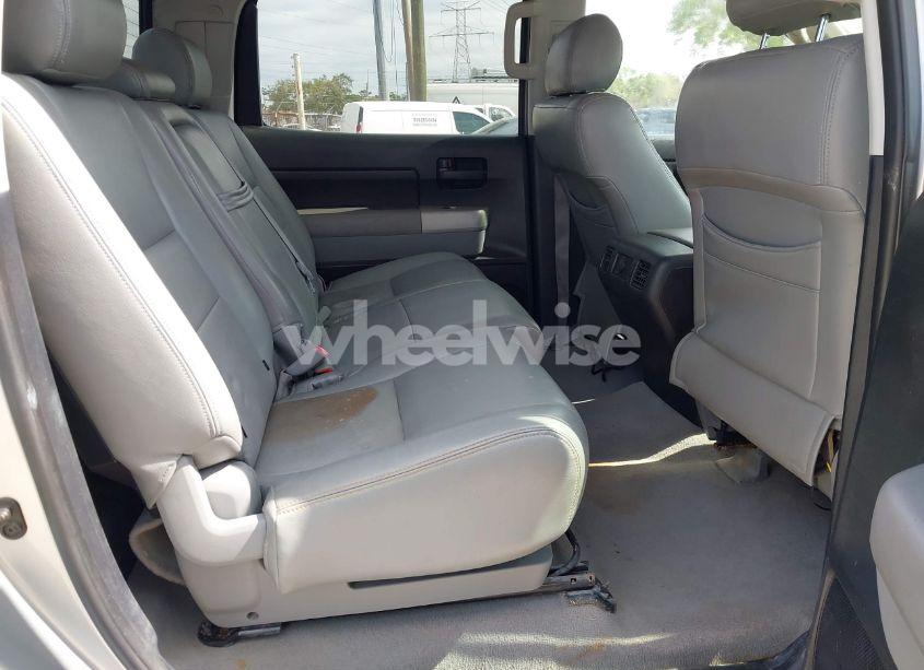 Photo 8 of 2007 Toyota Tundra SR5 5.7L V8 (VIN 5TBEV54197S457462)