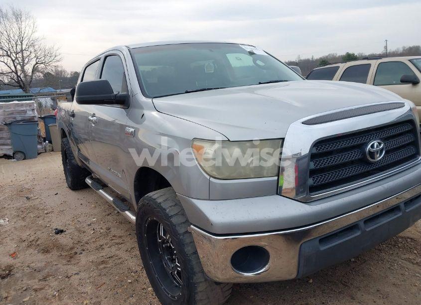 2007 Toyota Tundra SR5 5.7L V8 (VIN 5TBEV54197S458921) main photo