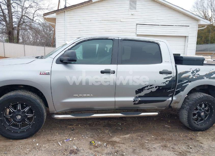 Photo 15 of 2007 Toyota Tundra SR5 5.7L V8 (VIN 5TBEV54197S458921)