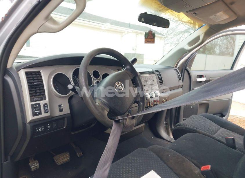 Photo 18 of 2007 Toyota Tundra SR5 5.7L V8 (VIN 5TBEV54197S458921)