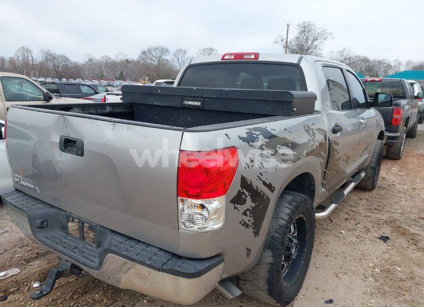 Photo 4 of 2007 Toyota Tundra SR5 5.7L V8 (VIN 5TBEV54197S458921)