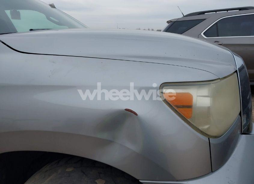 Photo 6 of 2007 Toyota Tundra SR5 5.7L V8 (VIN 5TBEV54197S458921)