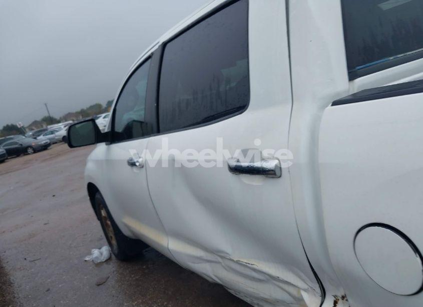 Photo 14 of 2007 Toyota Tundra LIMITED 5.7L V8 (VIN 5TBEV58117S463735)