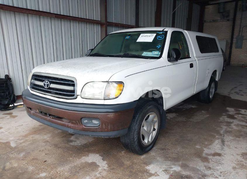 Photo 2 of 2001 Toyota Tundra (VIN 5TBJN32111S144094)