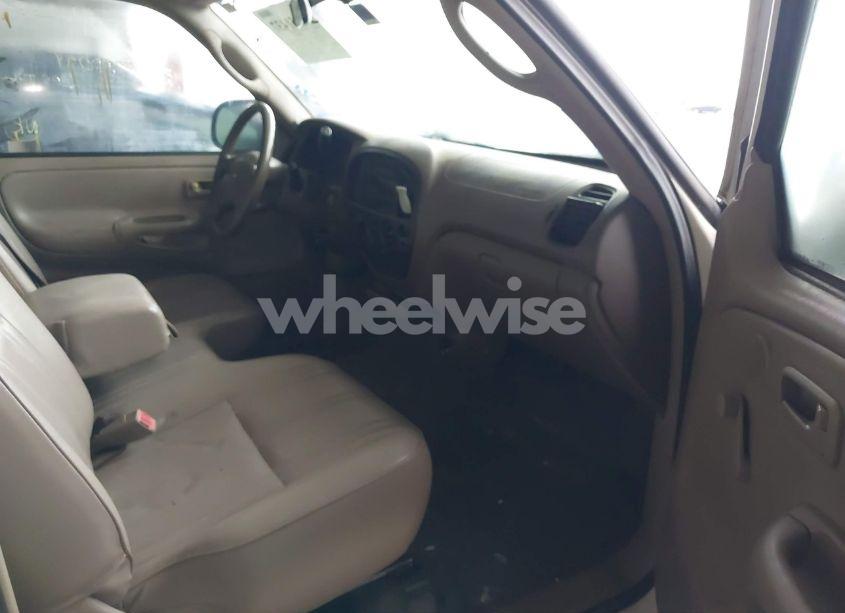 Photo 5 of 2001 Toyota Tundra (VIN 5TBJN32111S144094)