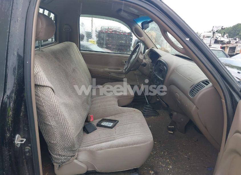 Photo 5 of 2002 Toyota Tundra (VIN 5TBJN32112S244066)