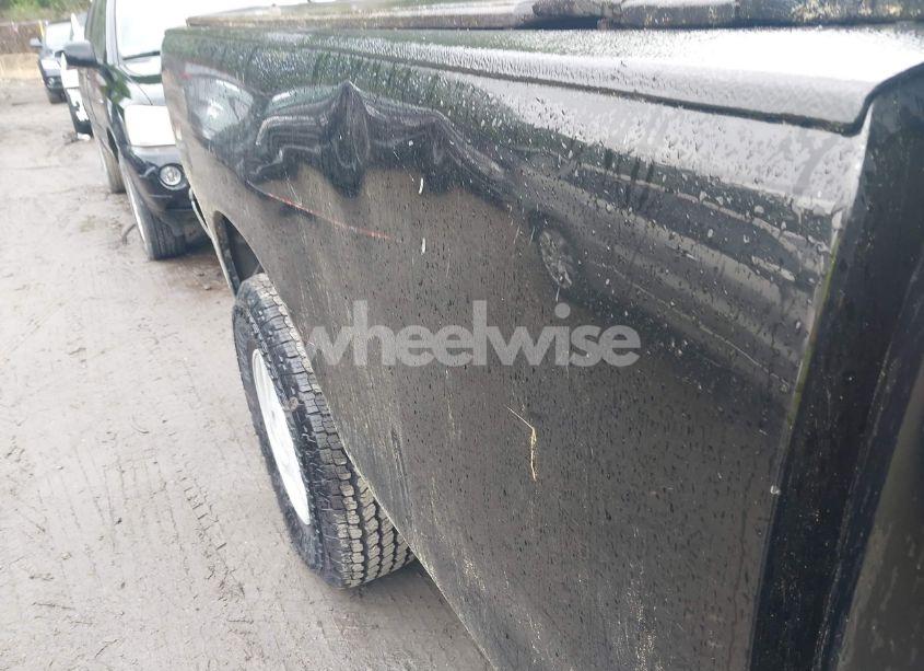 Photo 6 of 2002 Toyota Tundra (VIN 5TBJN32112S244066)