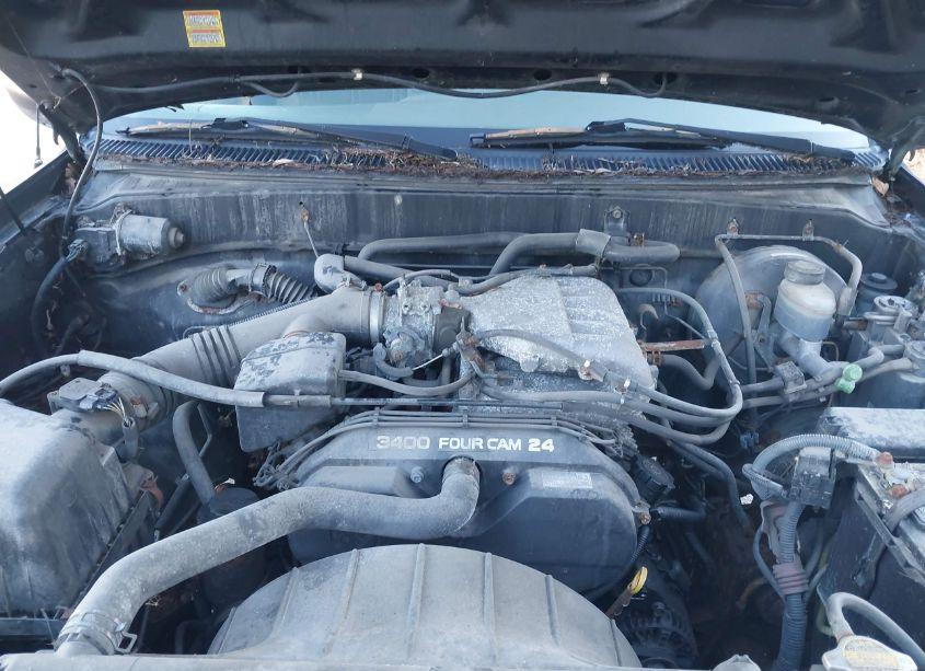 Photo 10 of 2002 Toyota Tundra (VIN 5TBJN32112S246643)