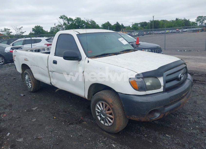 2003 Toyota Tundra (VIN 5TBJN32113S345657) main photo