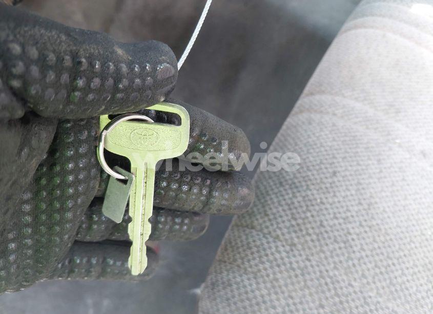 Photo 11 of 2004 Toyota Tundra (VIN 5TBJN32114S439216)