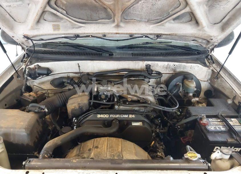 Photo 10 of 2004 Toyota Tundra (VIN 5TBJN32114S449440)