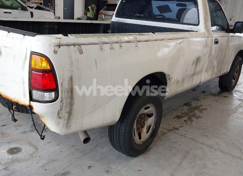 Photo 12 of 2004 Toyota Tundra (VIN 5TBJN32114S449440)