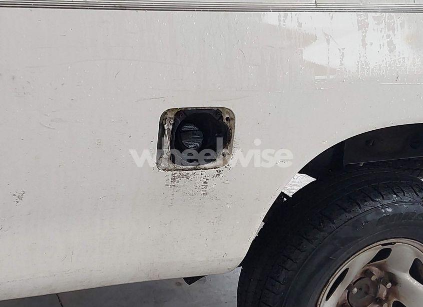 Photo 13 of 2004 Toyota Tundra (VIN 5TBJN32114S449440)