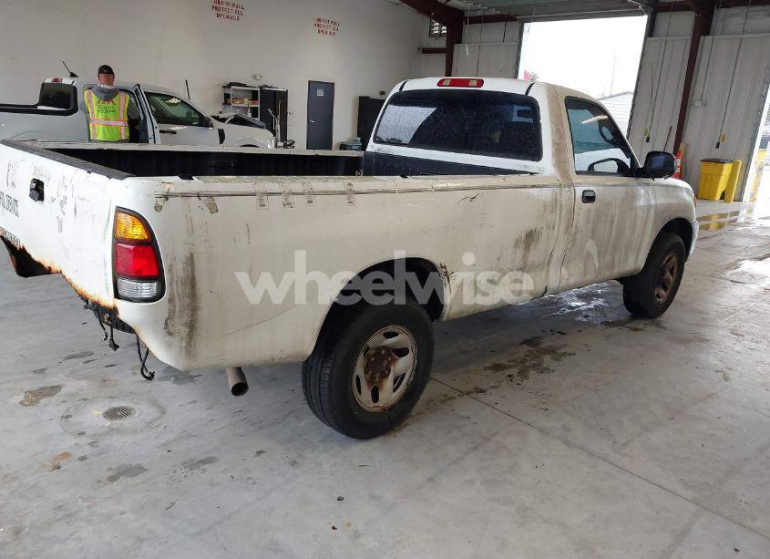 Photo 4 of 2004 Toyota Tundra (VIN 5TBJN32114S449440)