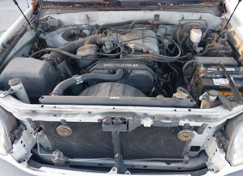 Photo 10 of 2000 Toyota Tundra (VIN 5TBJN3212YS061073)