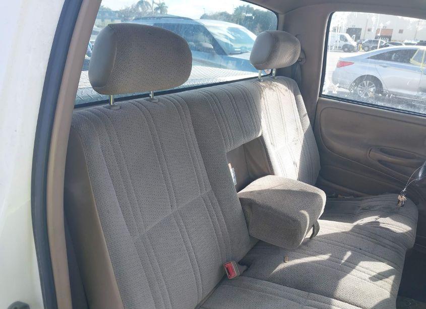 Photo 8 of 2003 Toyota Tundra (VIN 5TBJN32133S419256)