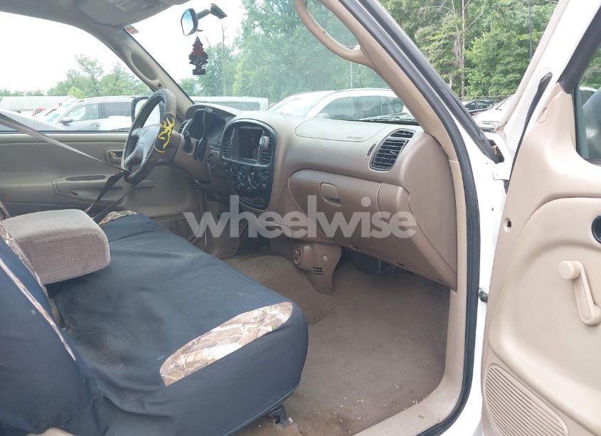 Photo 5 of 2001 Toyota Tundra (VIN 5TBJN32141S156613)