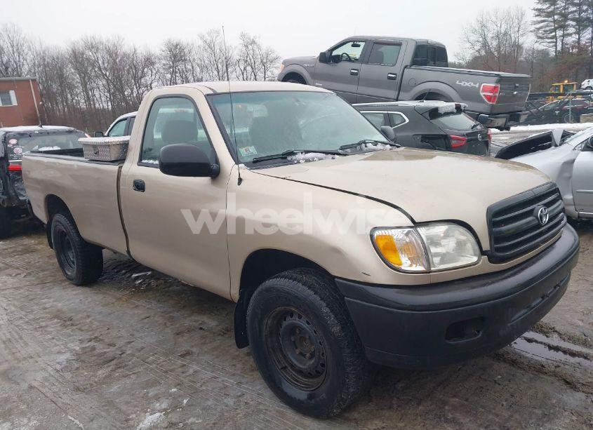 2002 Toyota Tundra (VIN 5TBJN32142S283685) main photo