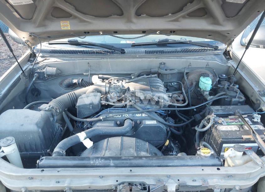 Photo 10 of 2002 Toyota Tundra (VIN 5TBJN32142S310013)