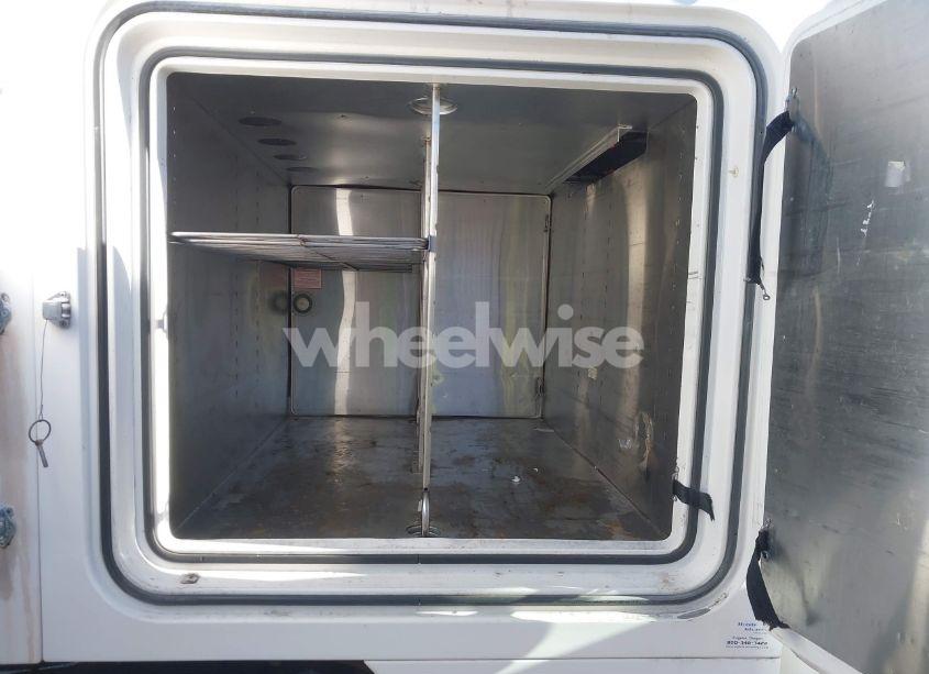 Photo 8 of 2003 Toyota Tundra (VIN 5TBJN32153S352028)