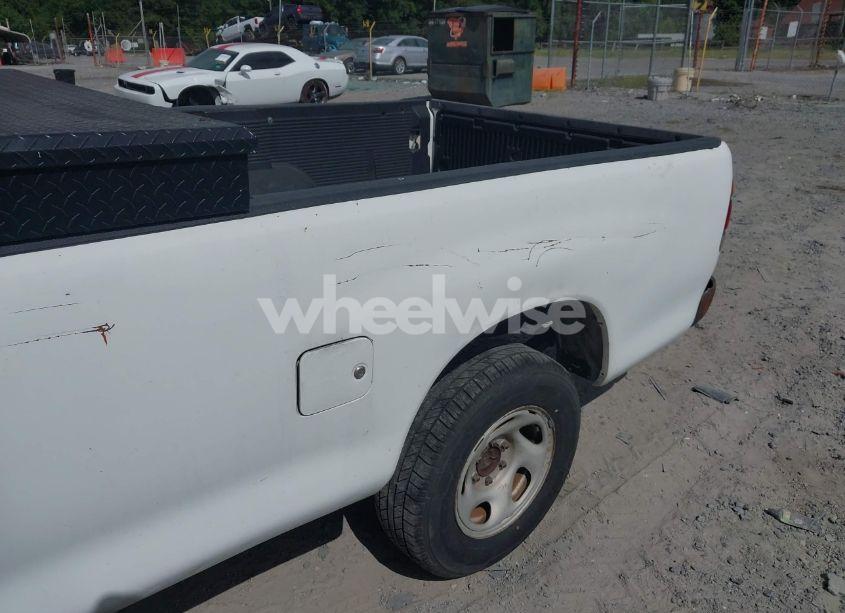 Photo 6 of 2001 Toyota Tundra (VIN 5TBJN32171S212866)