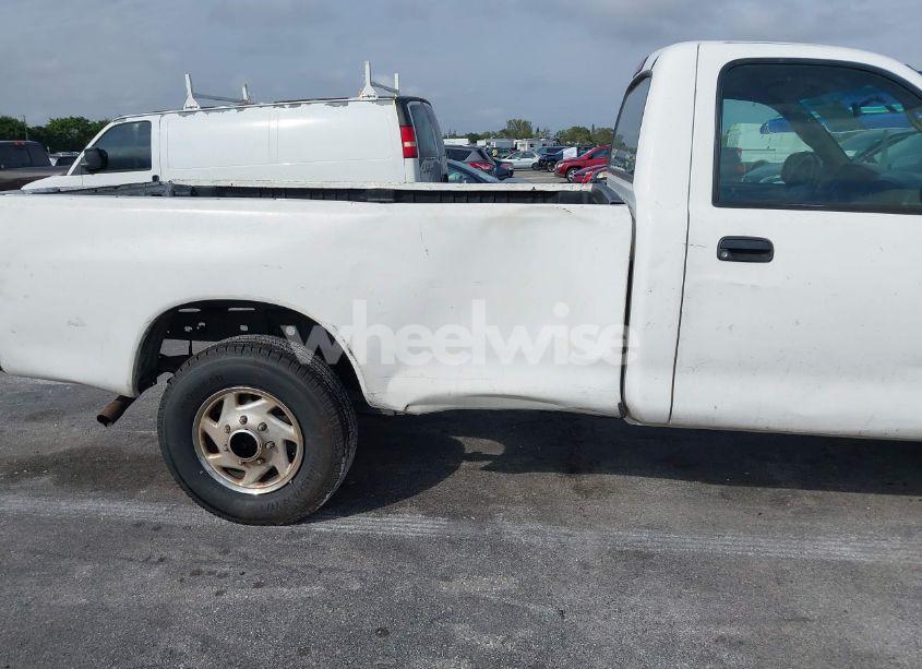 Photo 6 of 2004 Toyota Tundra (VIN 5TBJN32194S442574)