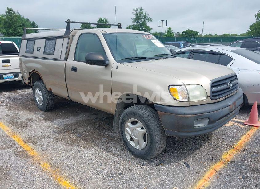 2002 Toyota Tundra (VIN 5TBJN321X2S252974) main photo