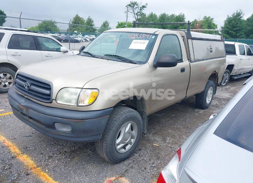 Photo 2 of 2002 Toyota Tundra (VIN 5TBJN321X2S252974)
