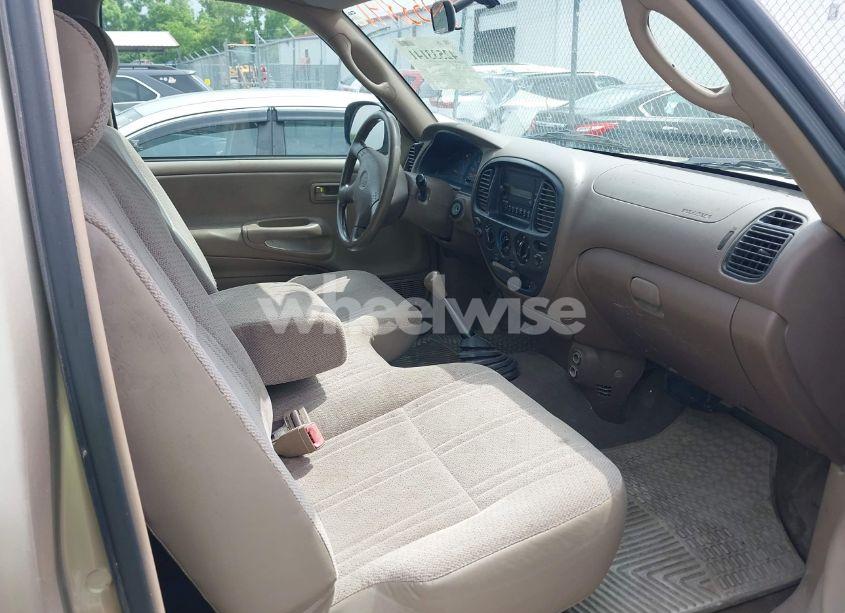 Photo 5 of 2002 Toyota Tundra (VIN 5TBJN321X2S252974)