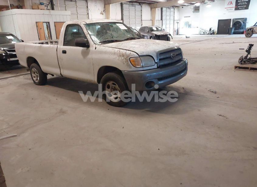 2003 Toyota Tundra (VIN 5TBJN321X3S395814) main photo