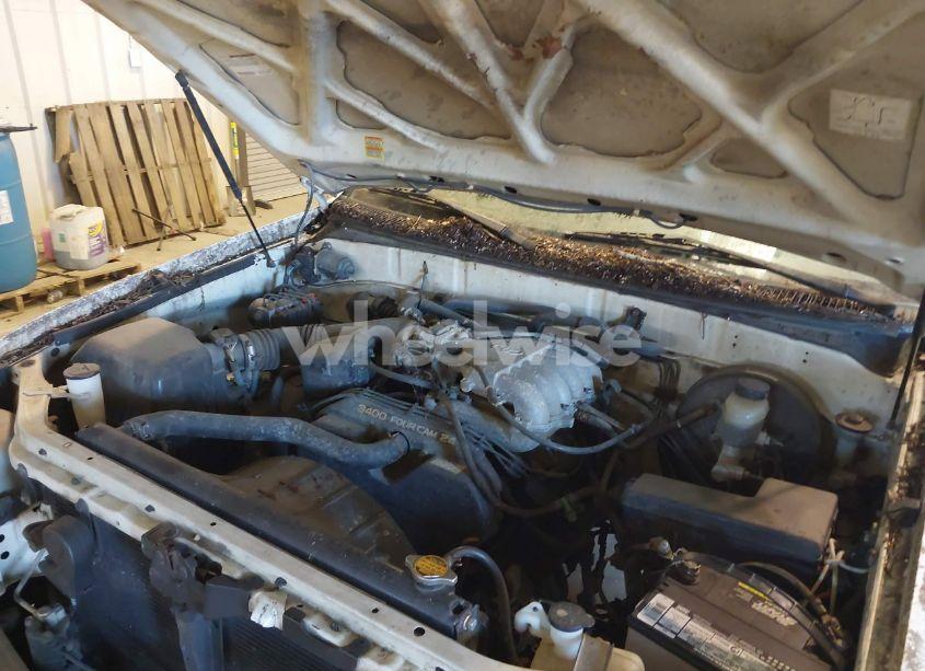 Photo 10 of 2003 Toyota Tundra (VIN 5TBJN321X3S395814)