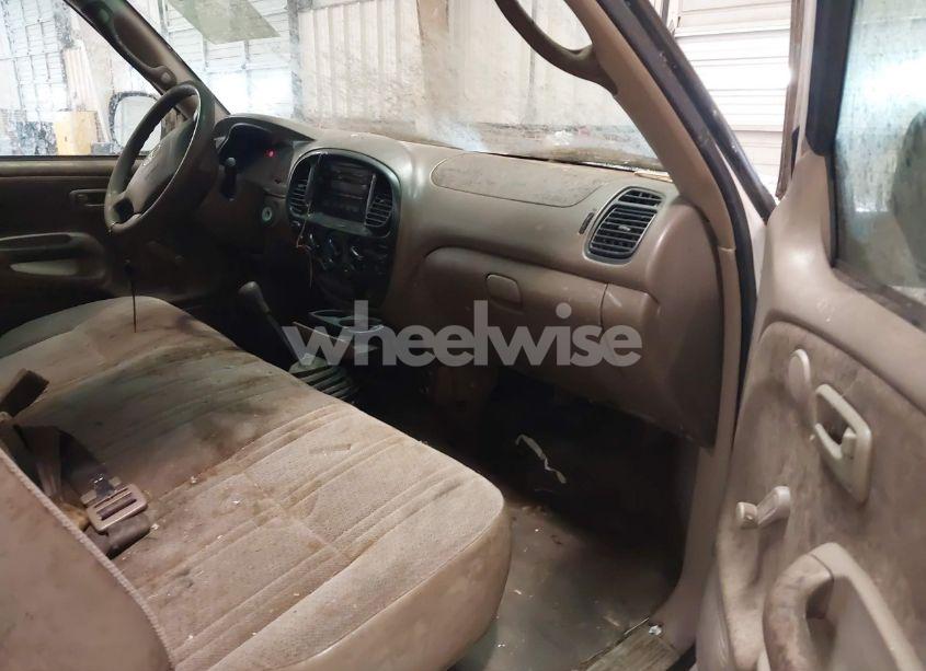 Photo 5 of 2003 Toyota Tundra (VIN 5TBJN321X3S395814)