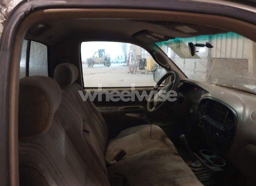 Photo 8 of 2003 Toyota Tundra (VIN 5TBJN321X3S395814)