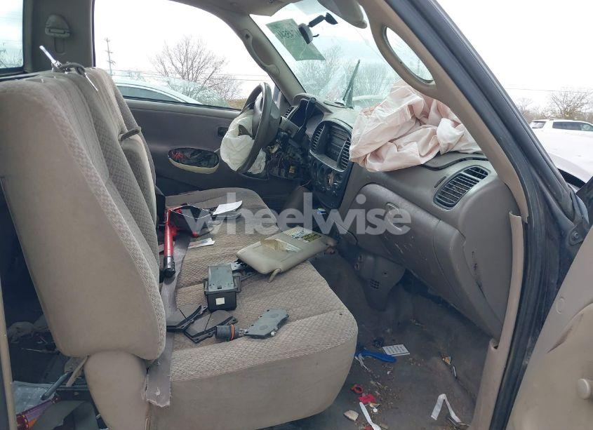 Photo 5 of 2005 Toyota Tundra BASE V8 (VIN 5TBJT32135S466795)